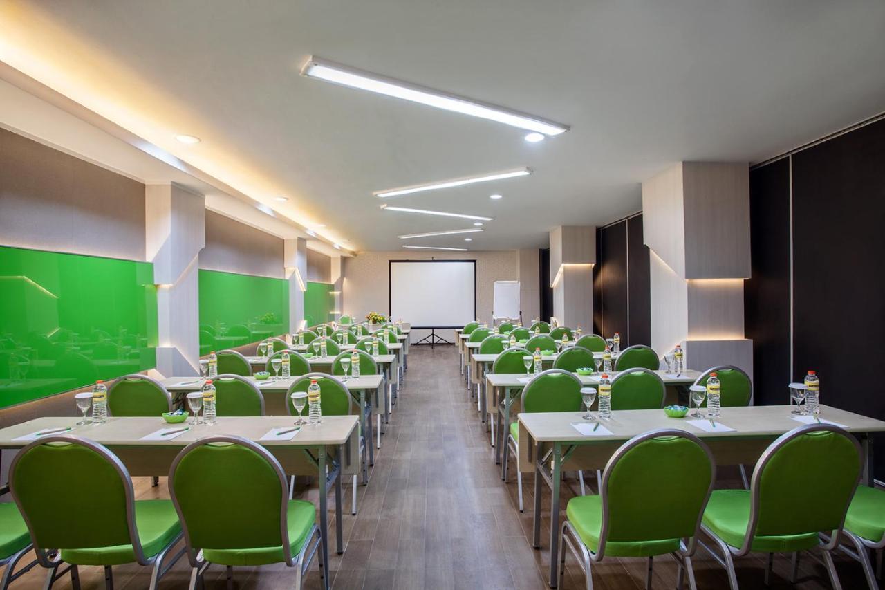 Maxonehotels.Com At Tidar Surabaya Ngoại thất bức ảnh